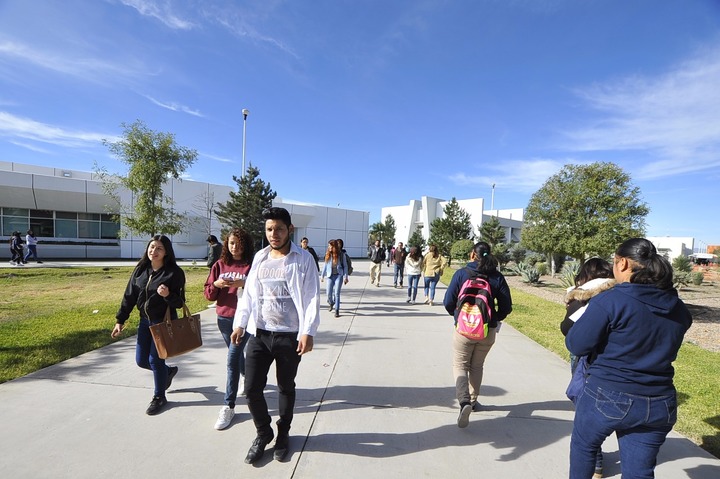 Confían jóvenes duranguenses en crecimiento económico de Durango