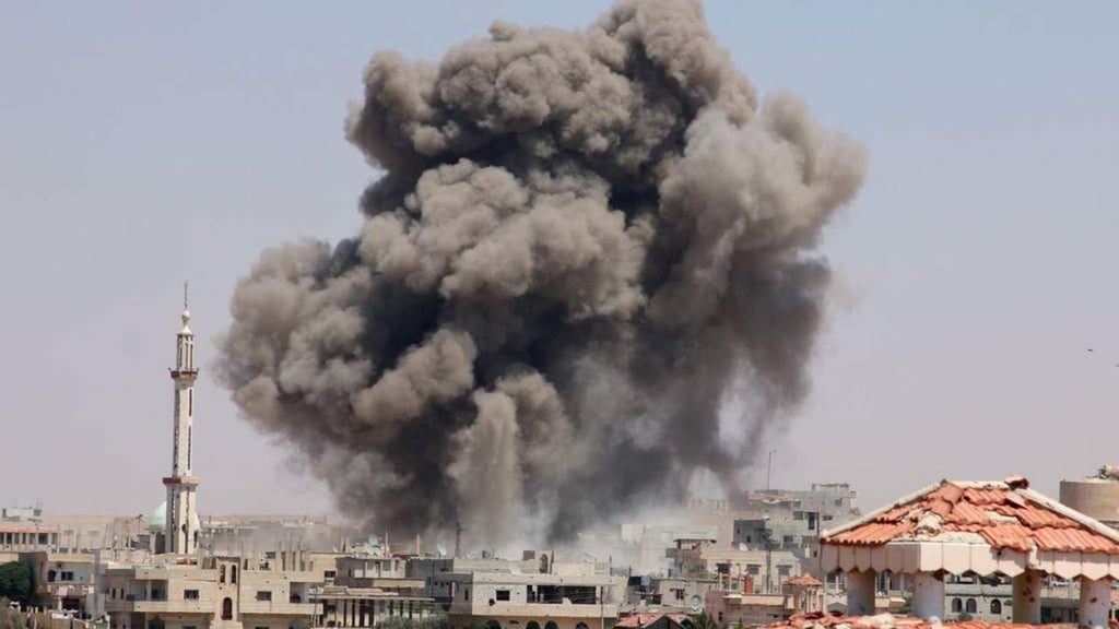 Irak bombardea centro de comando del EI dentro de Siria