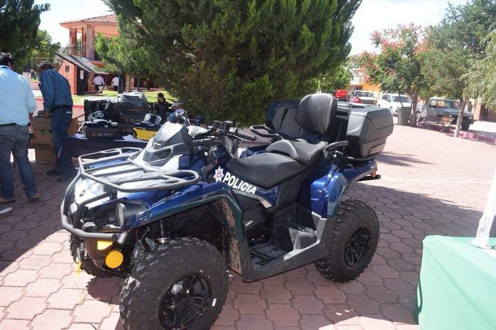 Reduce Canatlán su policía