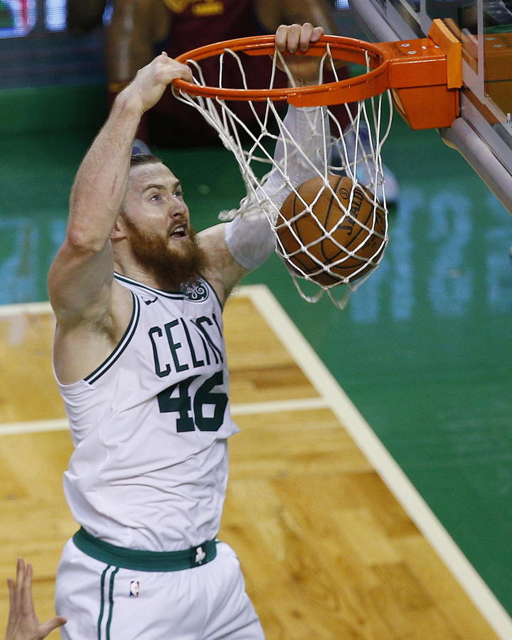 Celtics aumenta la ventaja a 2-0