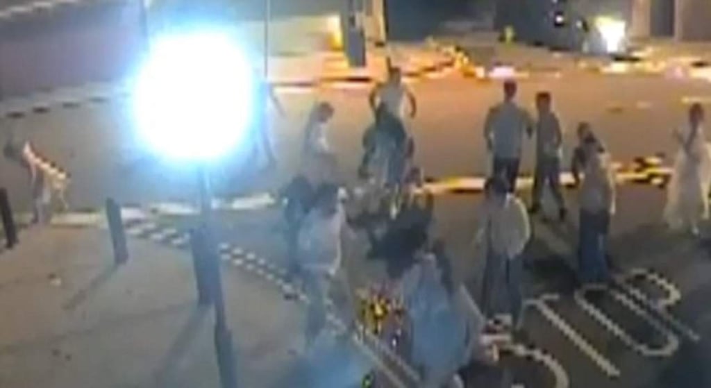 VIDEO: Boda termina en tragedia con una pelea callejera