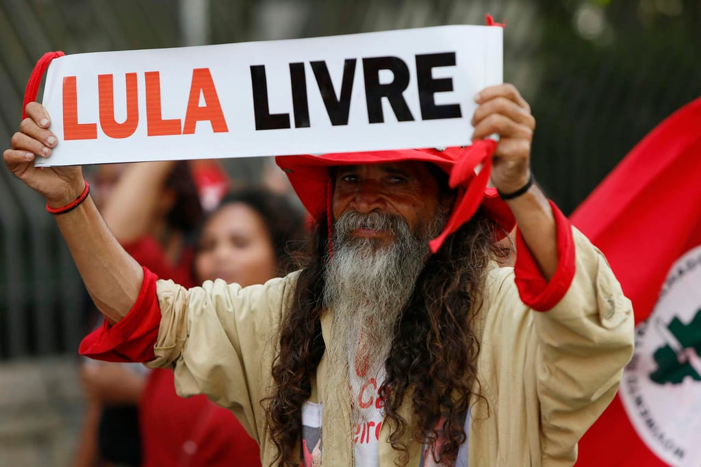 Pide Lula ser candidato para sacar a Brasil 'del desastre'