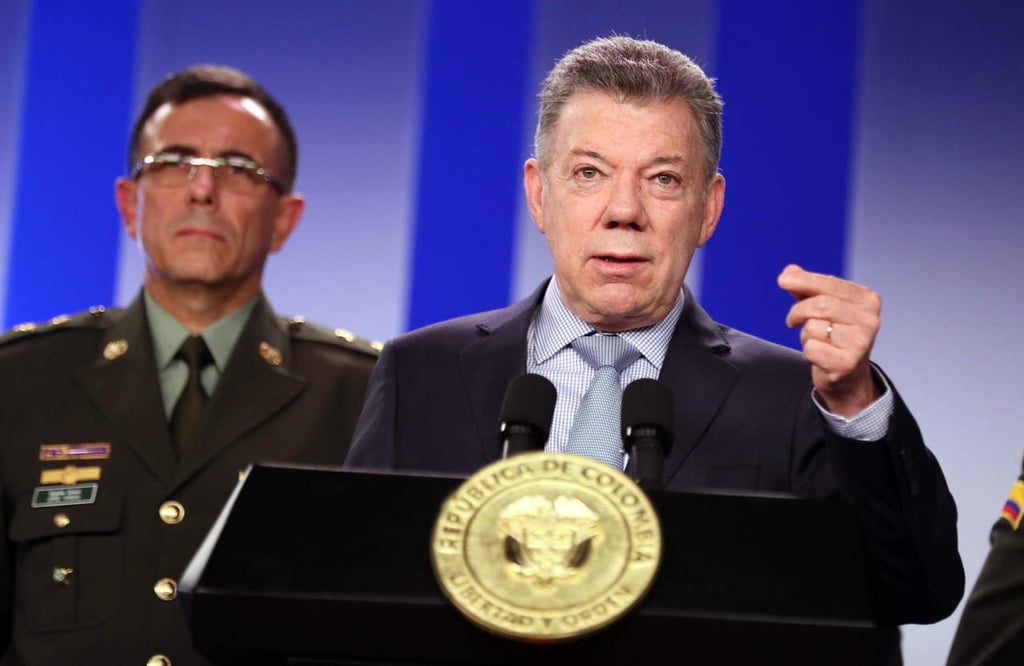 Santos acusa a Maduro de pagar a colombianos para votar en Venezuela