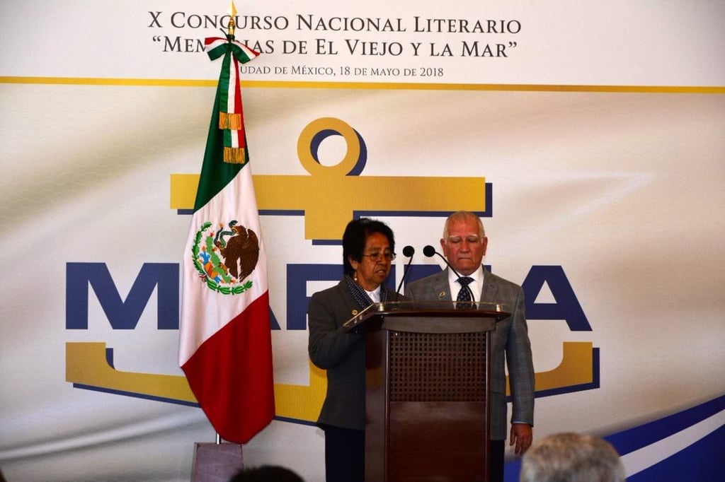 Premia Semar a ganadores del concurso 'Memorias del Viejo y la Mar'