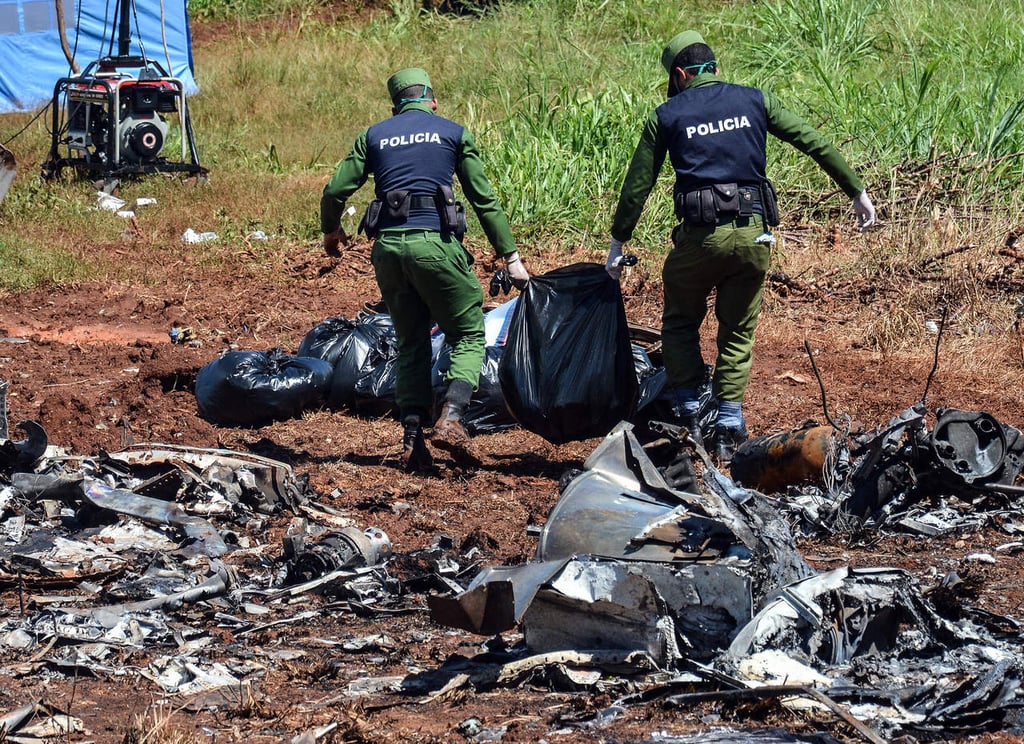 Tres sobrevivientes de 'avionazo' siguen en estado 'crítico extremo'