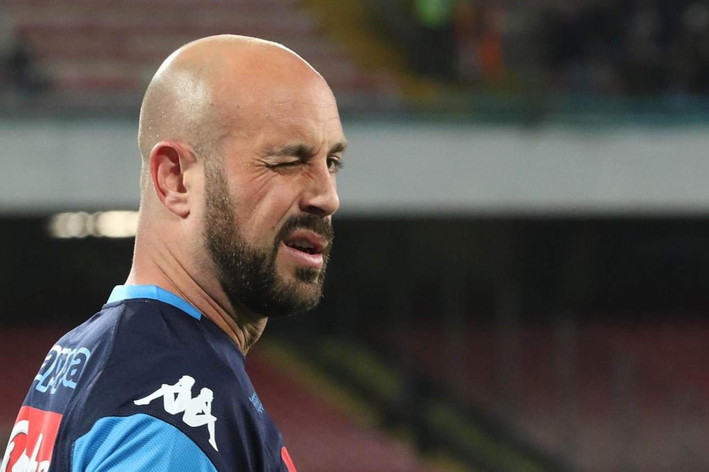 Relacionan al portero español Reina con mafia italiana