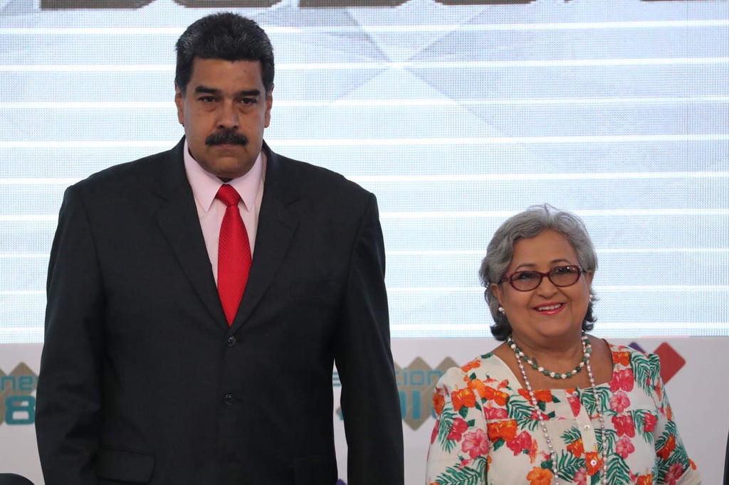 Maduro es proclamado presidente de Venezuela hasta 2025