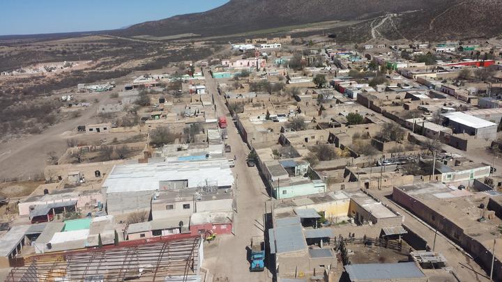 Llevan vivienda a poblados de Durango