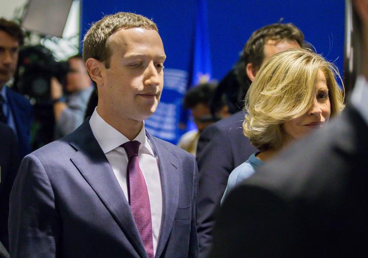 Zuckerberg pide perdón a Eurocámara