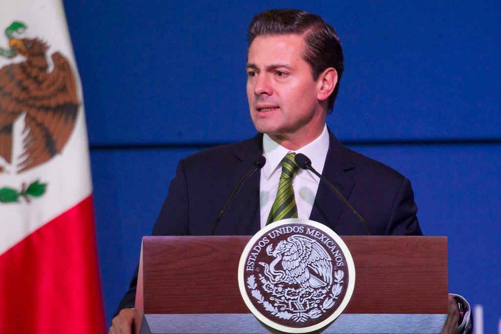 Peña Nieto invita a jóvenes al abanderamiento del 'Tri'