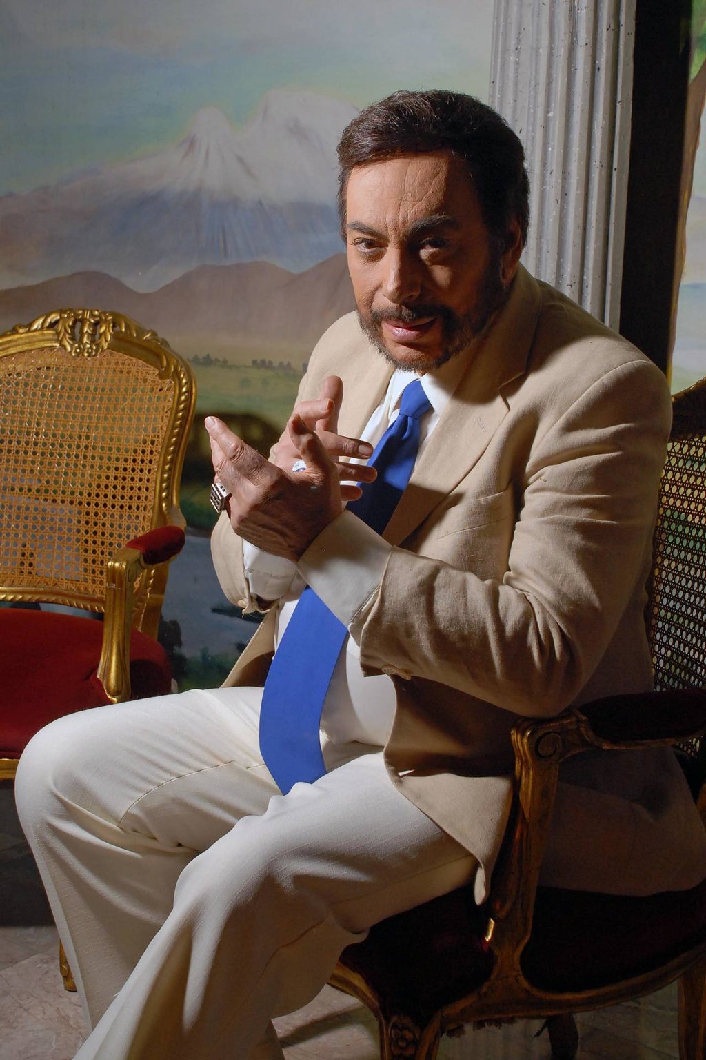 Dan último adiós a Esteban Mayo