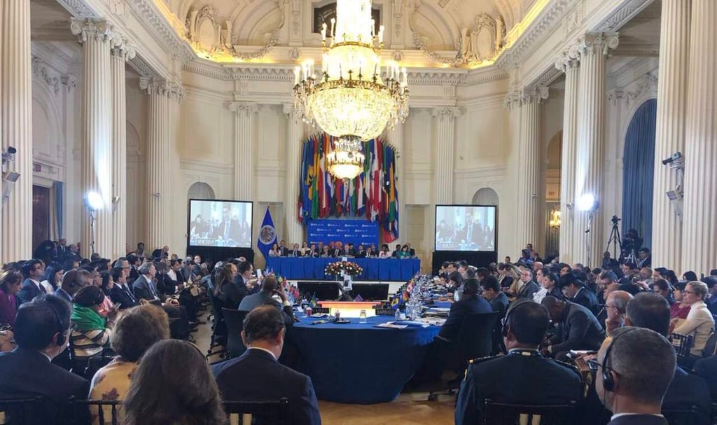 OEA aprueba resolución que abre puerta a suspensión de Venezuela