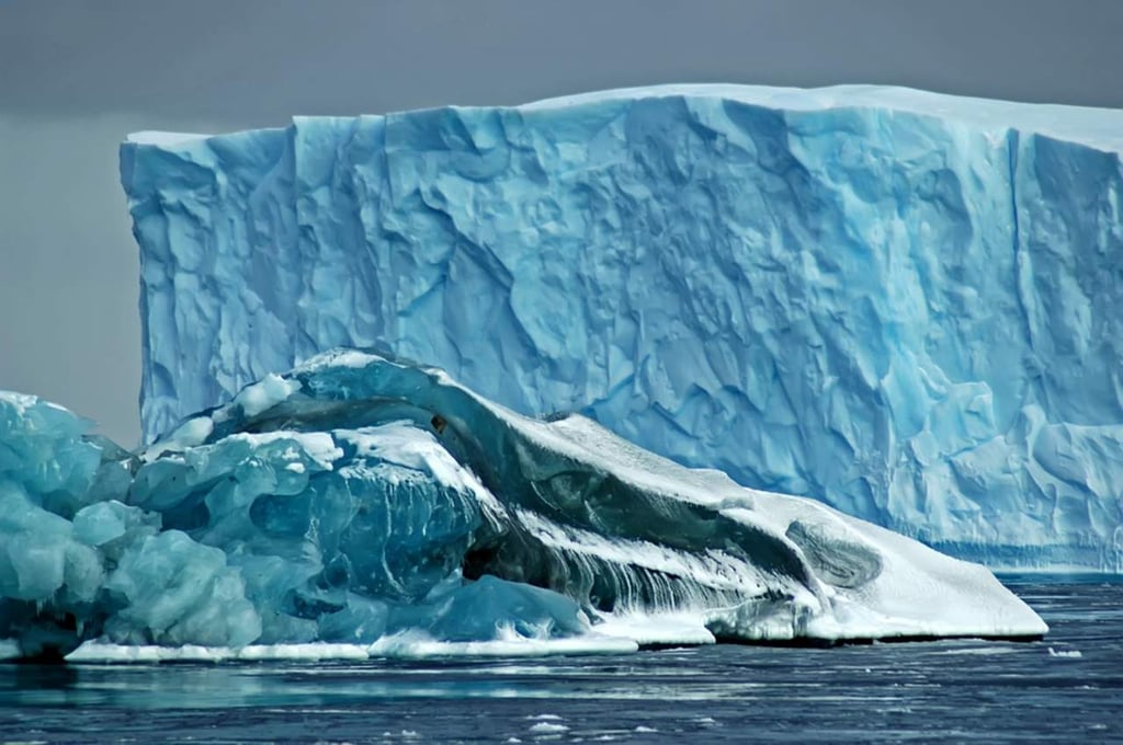 Consideran que el iceberg más grande en la Antártida llega a su fin