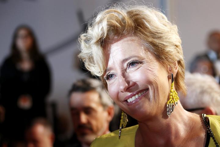 Isabel II premia a Emma Thompson