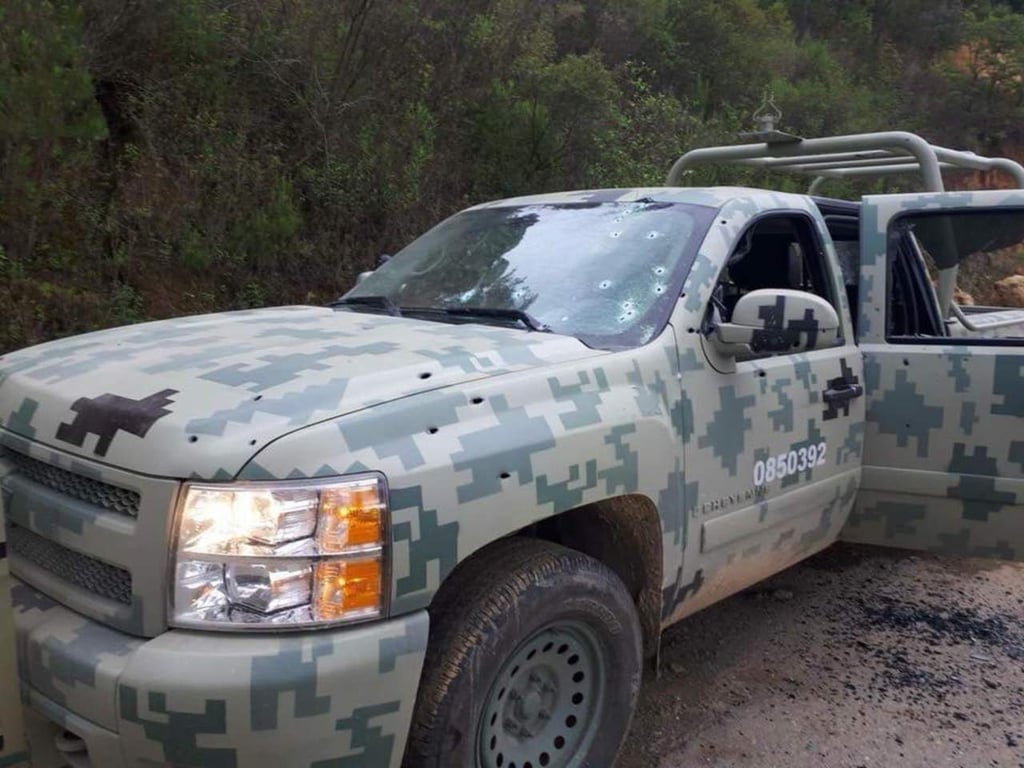 Encuentran cadáver en camioneta clonada del Ejército en Guerrero