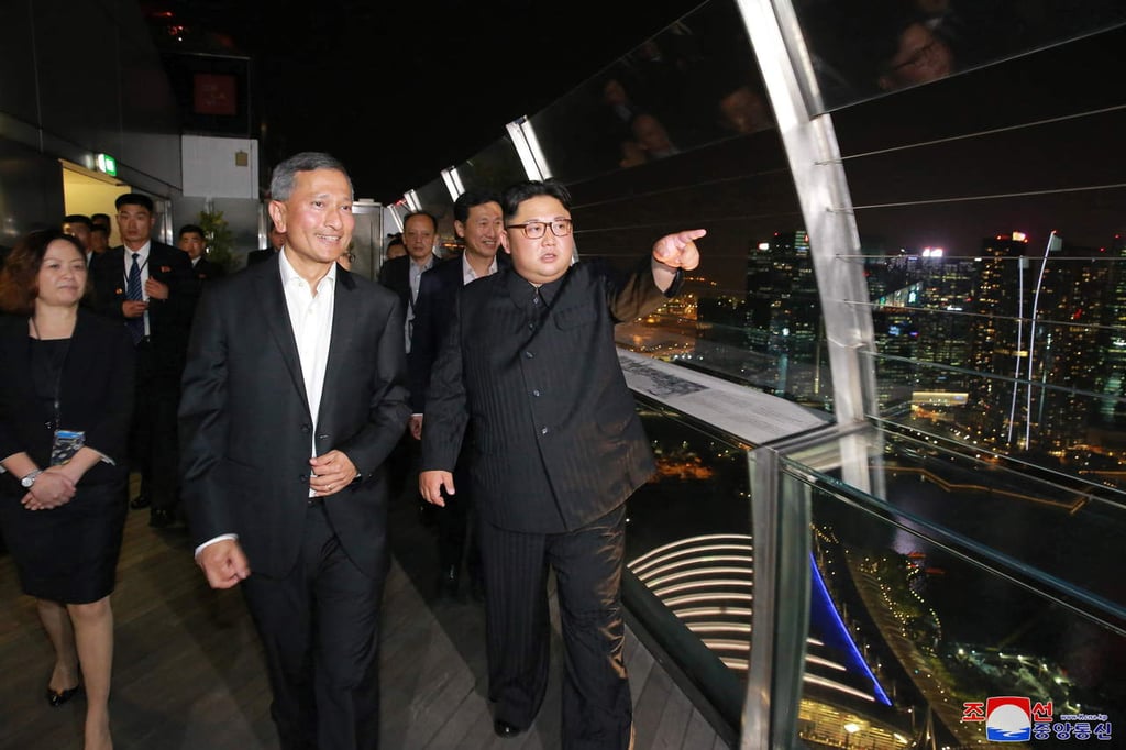 Medios norcoreanos recogen paseo nocturno de Kim por Singapur
