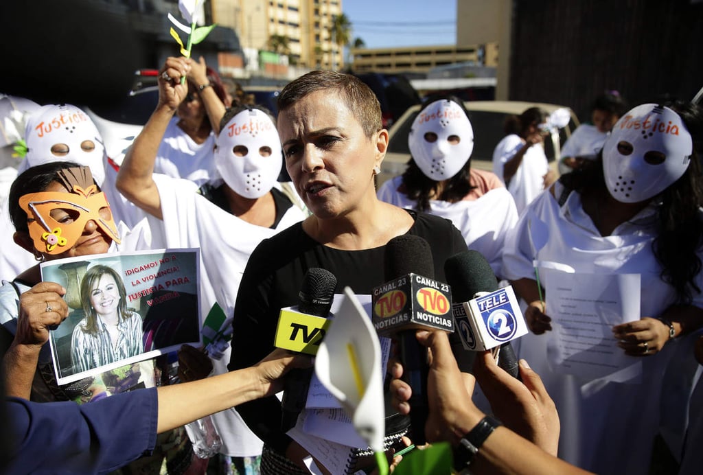 Policía arresta a exprimera dama de El Salvador