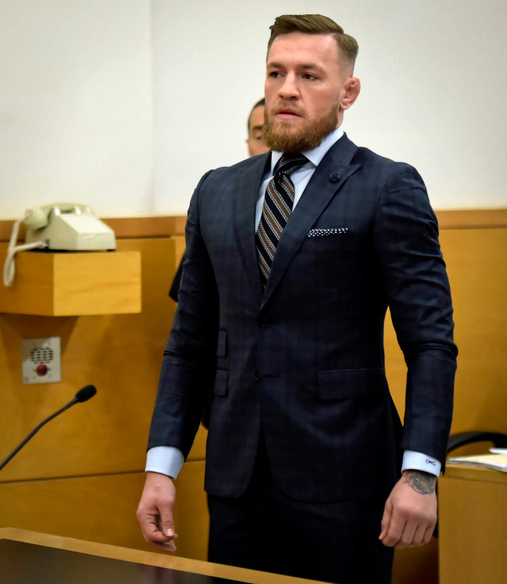 McGregor se presenta ante corte por caso de trifulca en NY