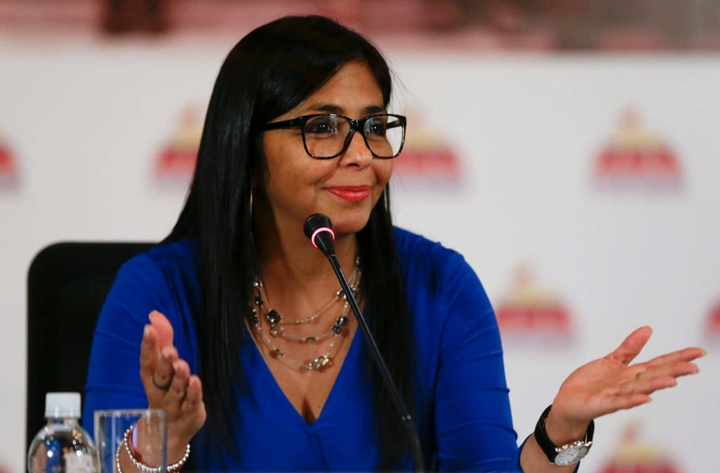 Autorizan a Delcy Rodríguez dejar presidencia de ANC