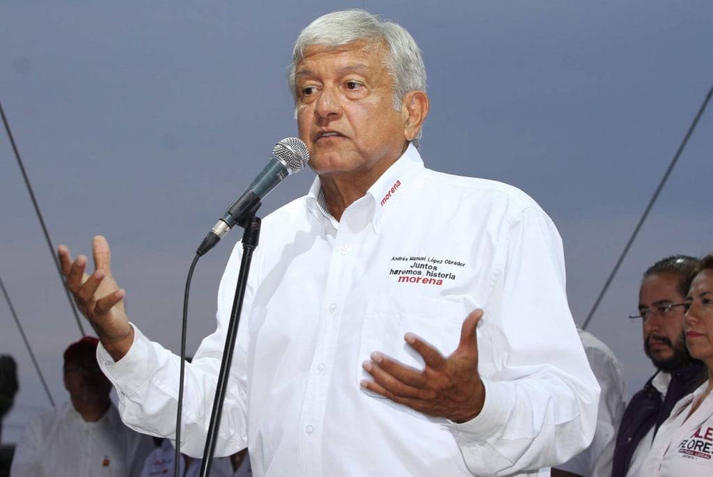 Esto costarían las propuestas de López Obrador para adultos mayores, jóvenes y personas con discapacidad