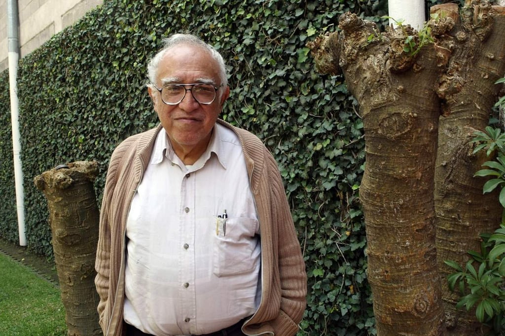 2010: Acaban los días de Carlos Monsiváis, el padre de la crónica moderna en México