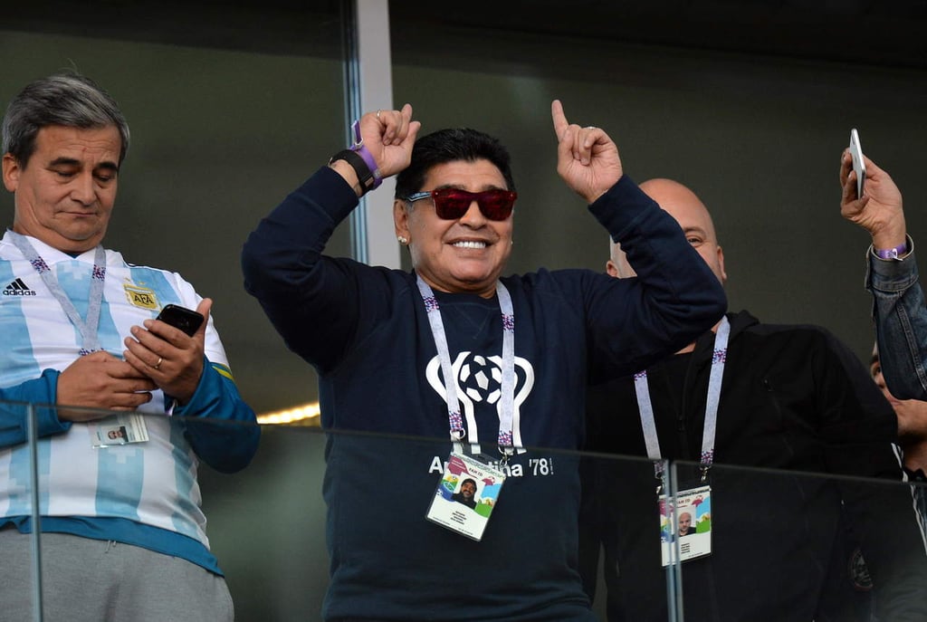 Maradona elogia el partido de México y alaba a Ochoa