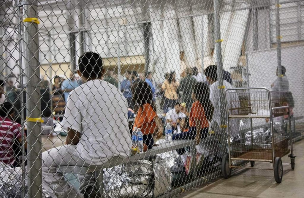 Llama Ricky Martin a frenar el abuso contra niños inmigrantes