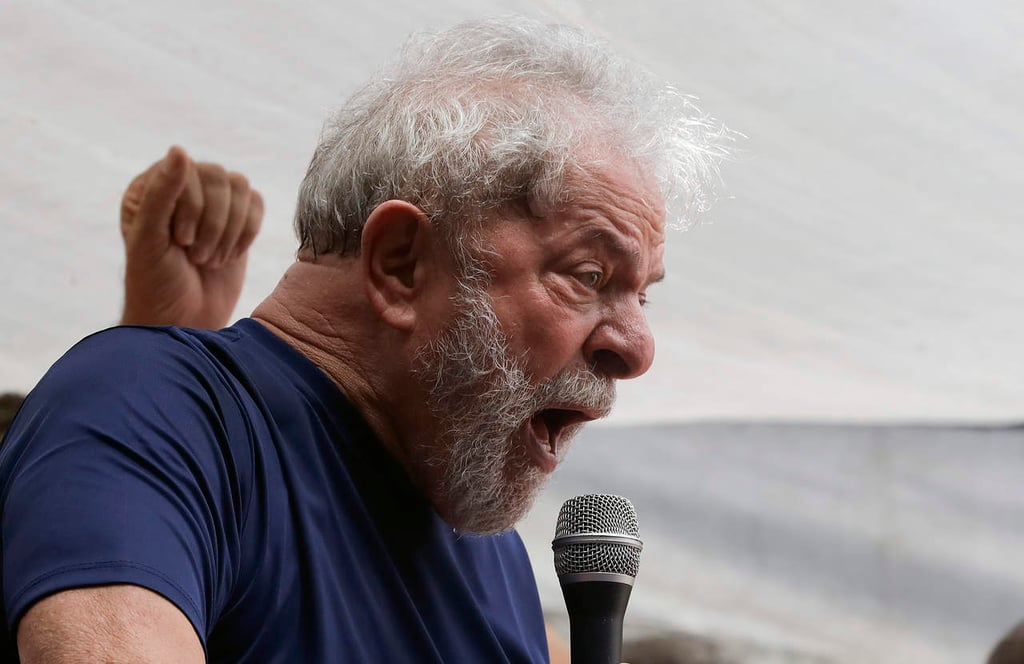 Defensa pide prisión domiciliaria de Lula