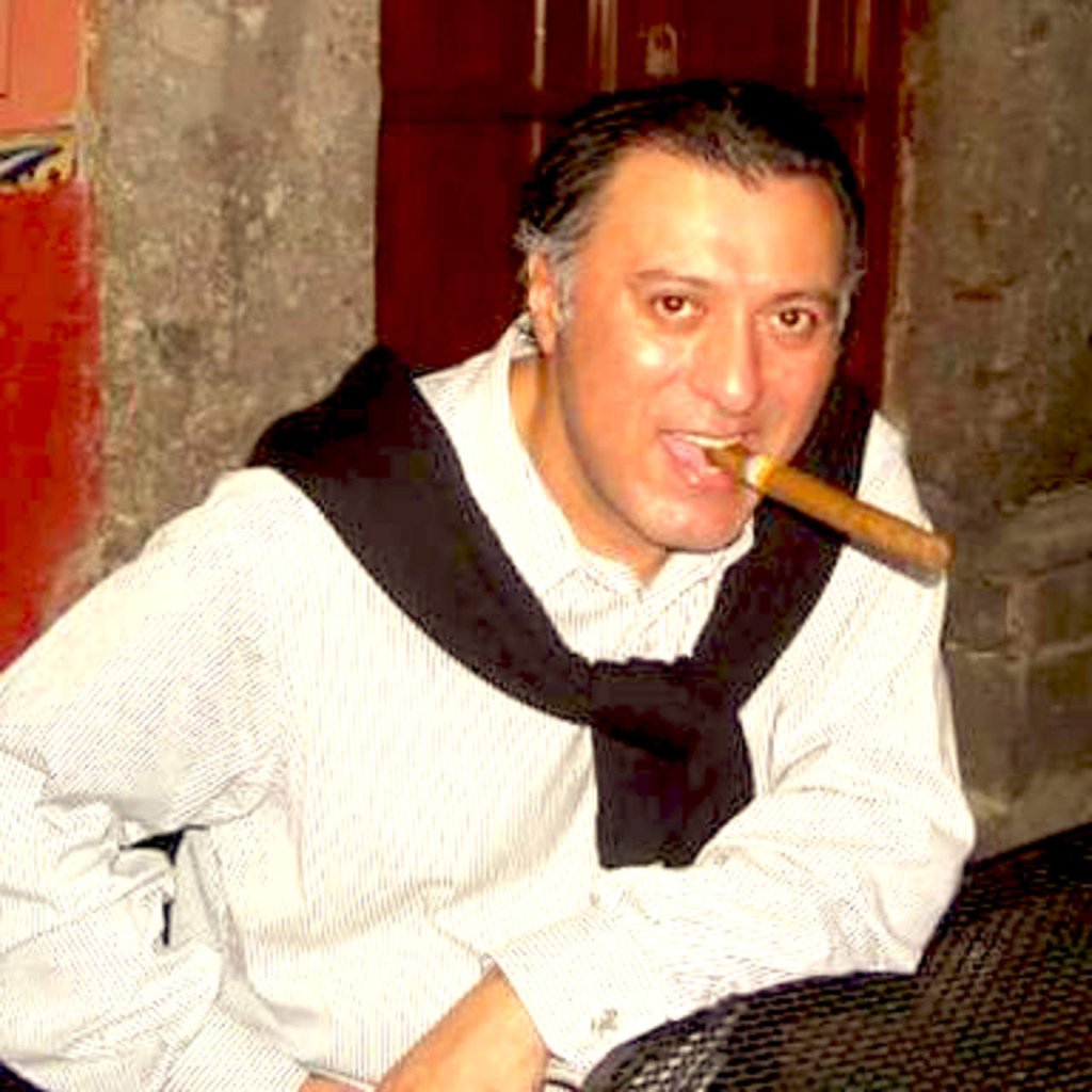 Paco Baca expone sus caricaturas por la paz en Berlín