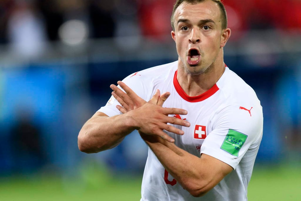 FIFA abre investigación a suizos y entrenador serbio