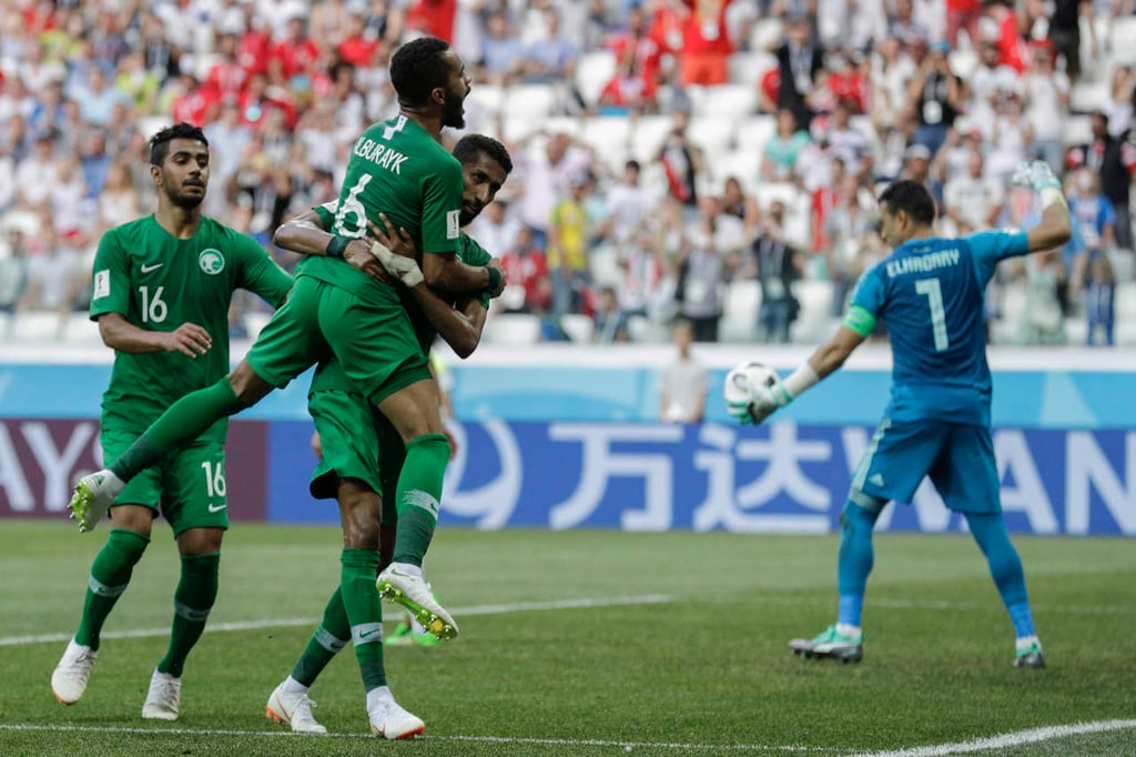 Arabia cierra dignamente el Mundial venciendo a Egipto