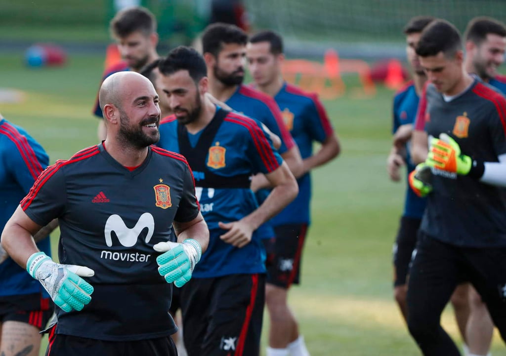 Pepe Reina es nuevo portero de AC Milán