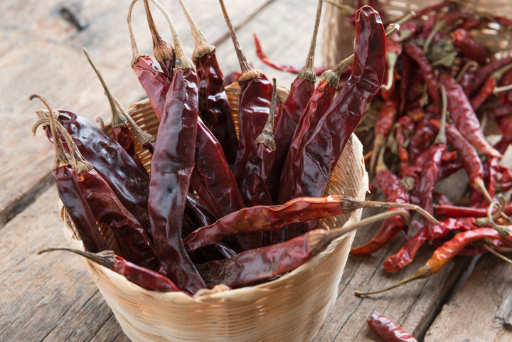 Tips para asar e hidratar los chiles secos