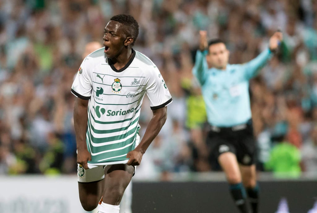 Edwuin Cetré es operado tras lesión en la rodilla