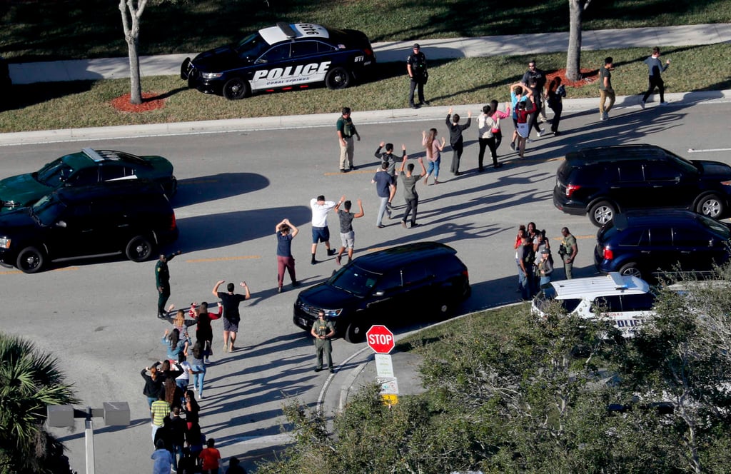 Padres de víctimas de Parkland demandan a las autoridades