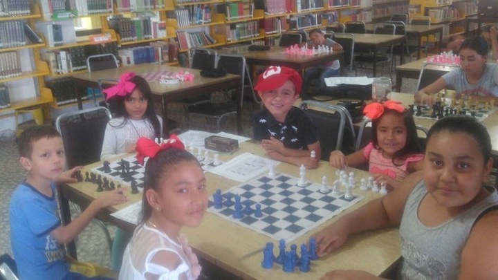 Convocan a un torneo de ajedrez