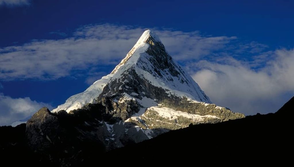 Fallecen dos montañistas mexicanos en el Nevado Artesonraju