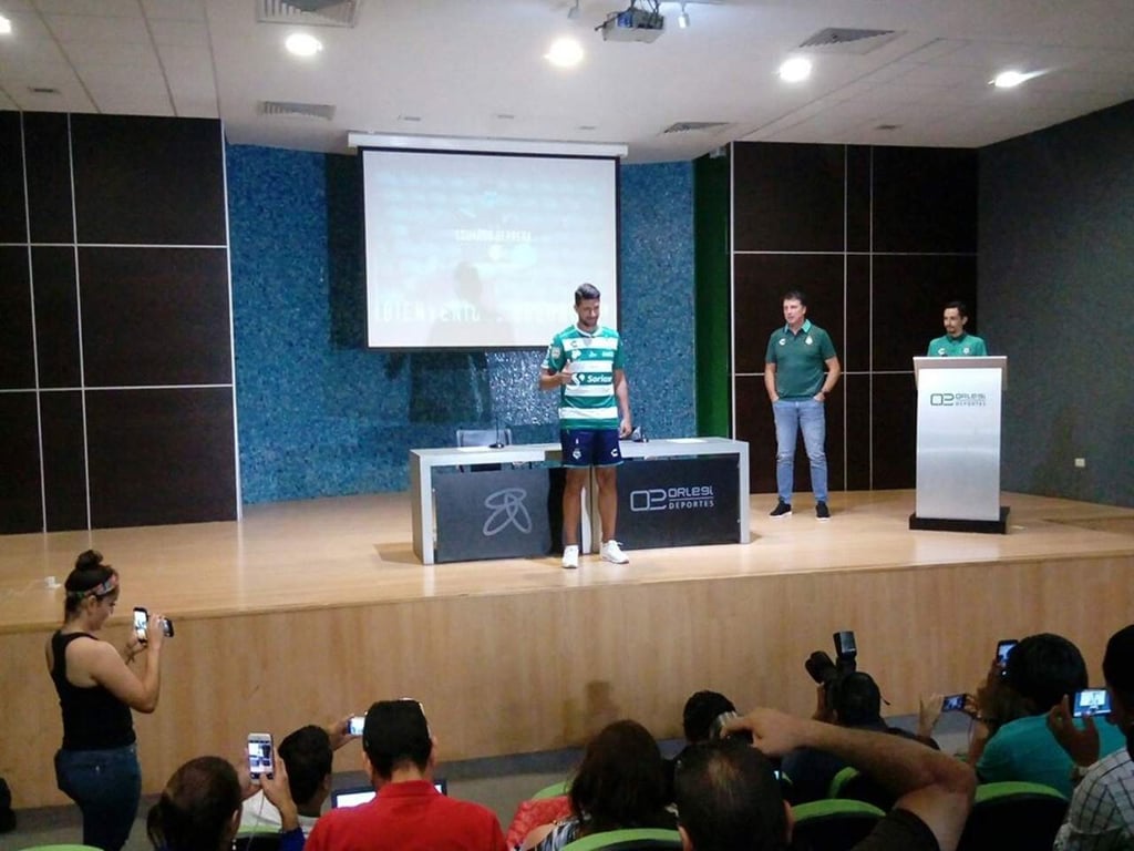 Club Santos presenta a 'Lalo' Herrera