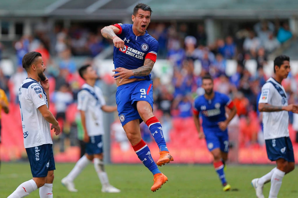 Cruz Azul golea 3-0 a Puebla