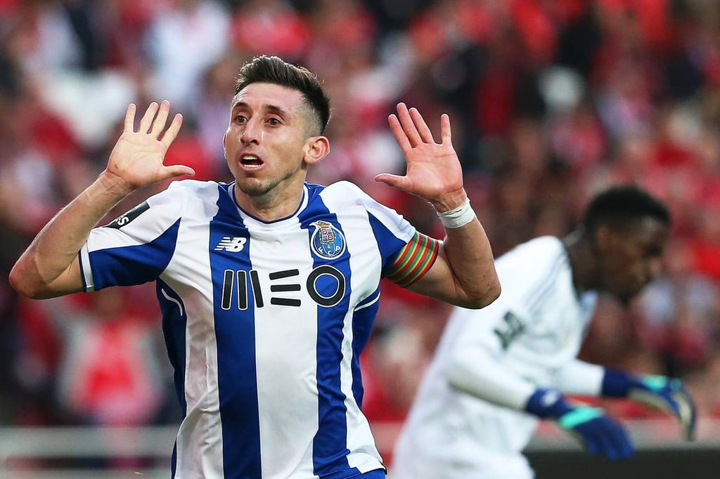 Héctor Herrera se somete a doble cirugía