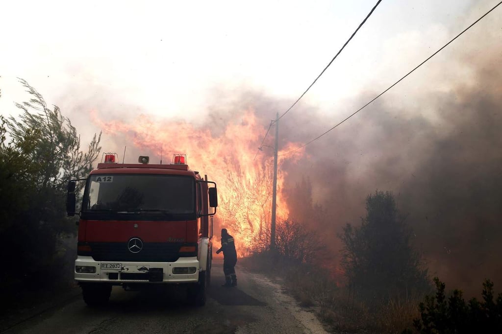 Incendios dejan seis muertos en Grecia
