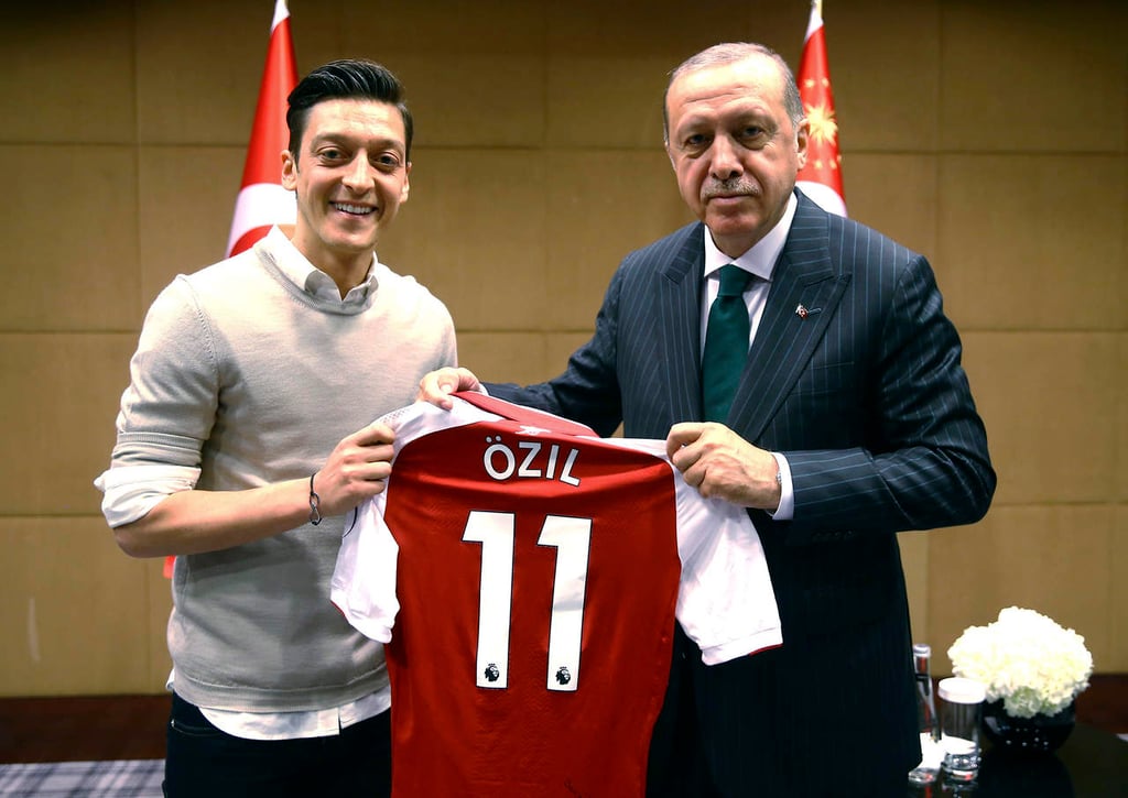 Erdogan deplora ‘actitud racista’ hacia Özil