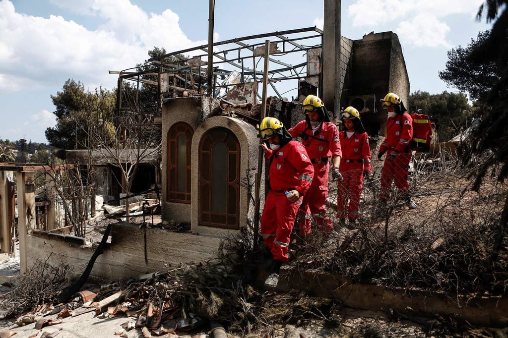 Sube a 79 la cifra de muertos por incendios en Grecia