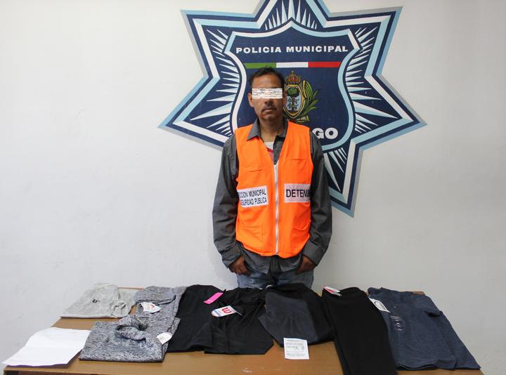 Intentó robar varias prendas de vestir