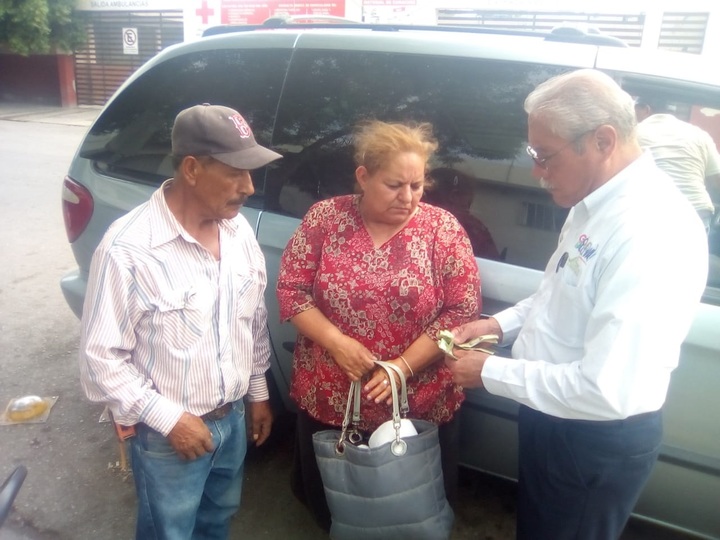 Ayudan a una familia afectada por incendio