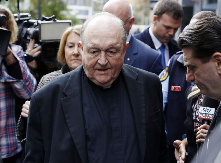 Papa acepta renuncia de arzobispo australiano que encubrió casos pederastia