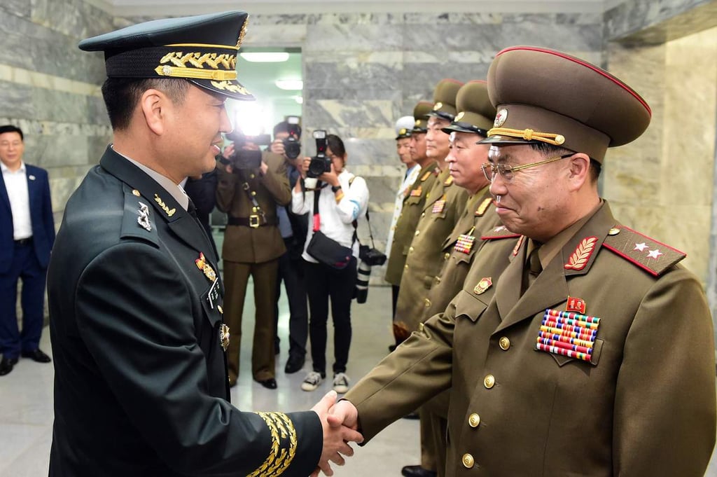Coreas celebran diálogo militar para relajar tensión transfronteriza