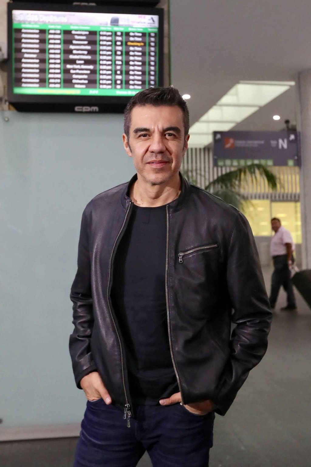 Operan por cuarta vez a Adrián Uribe