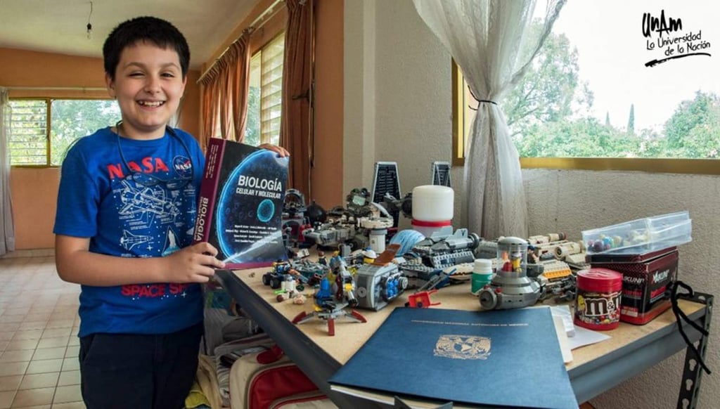 A sus 12 años, va por licenciatura en Física Biomédica en la UNAM