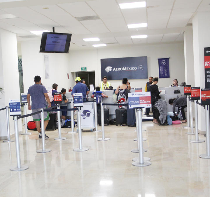 Entrevistan a tripulación y controladores del avión accidentado en Durango